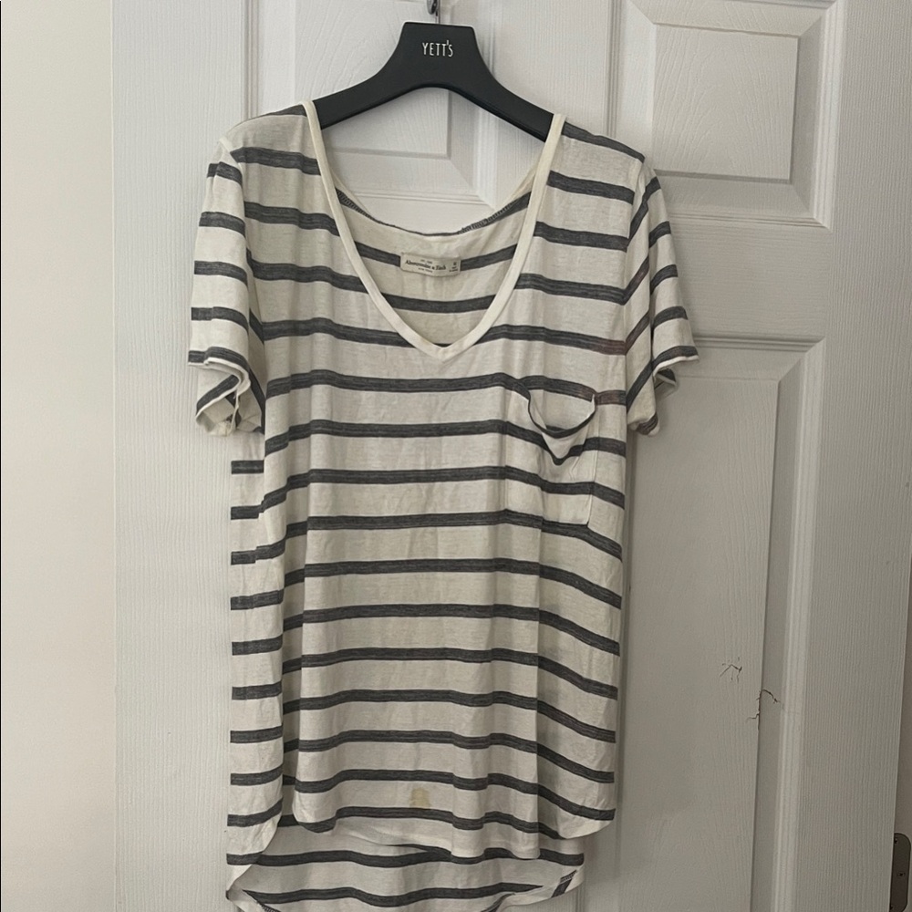 Abercrombie & Fitch Black and White Striped Tee